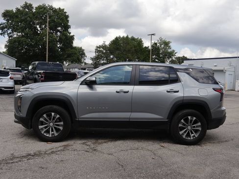 Used 2026 Chevrolet Equinox LT FWD image 4