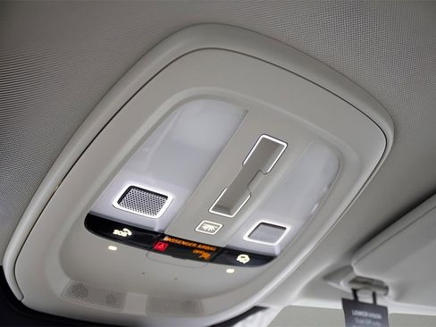 New 2025 Volvo XC90 T8 Plus w/ Protection Package Premier image 29