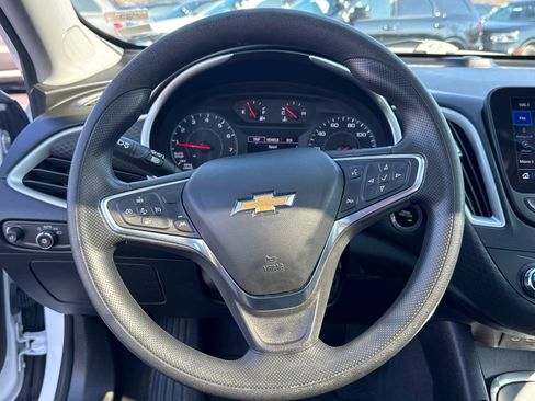 Used 2024 Chevrolet Malibu LT image 15