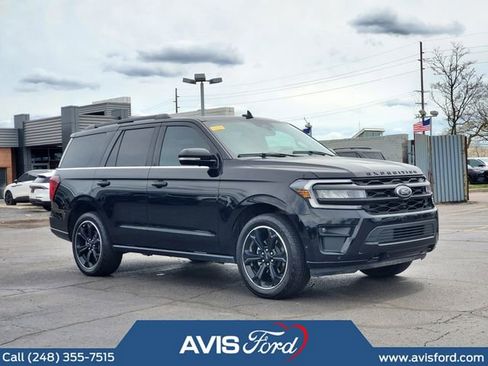 Used 2022 Ford Expedition Limited image 1