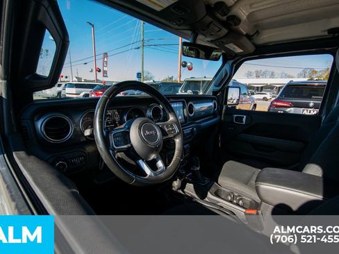 Used 2021 Jeep Wrangler Unlimited Sahara w/ Uconnect 4C Nav & Sound Group image 8