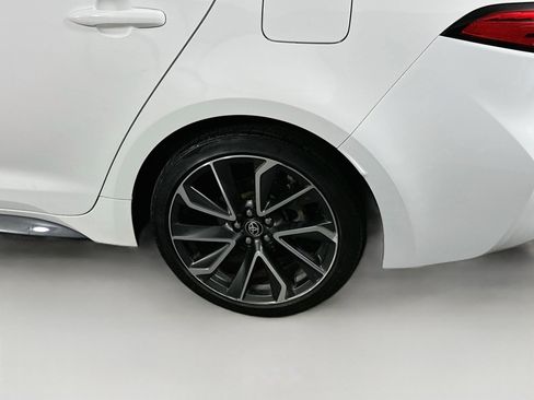 Used 2020 Toyota Corolla SE w/ SE Premium Package FWD image 11