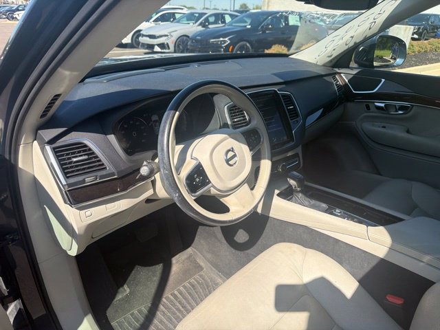 Used 2019 Volvo XC90 T6 Momentum w/ Advanced Package AWD/4WD image 12