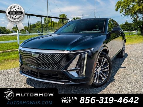 Used 2024 Cadillac Lyriq Luxury AWD/4WD image 1