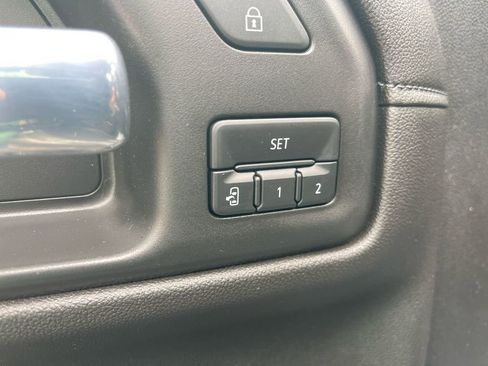 Used 2021 GMC Sierra 1500 Denali w/ Denali Ultimate Package image 11