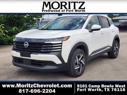 Used 2025 Nissan Kicks SV FWD image 1