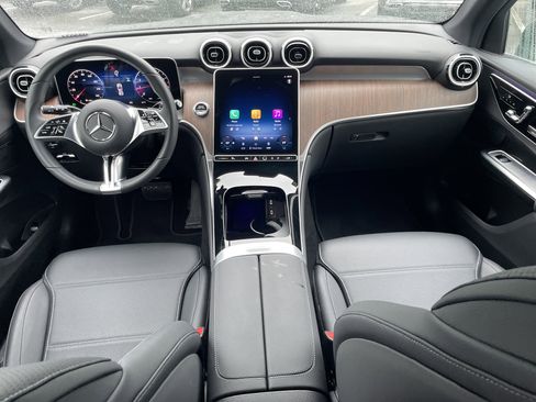 Certified 2025 Mercedes-Benz GLC 300 4MATIC image 25