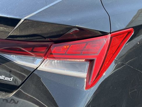 Used 2024 Hyundai Elantra Limited FWD image 6