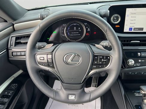 Certified 2025 Lexus ES 300h F Sport image 16