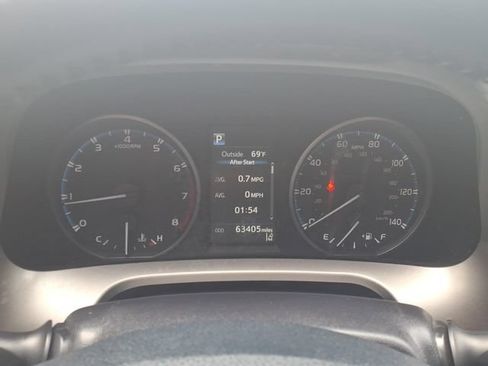 Used 2017 Toyota RAV4 XLE AWD/4WD image 10