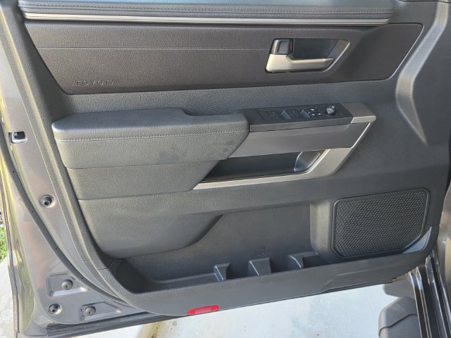 Used 2025 Toyota Tundra SR5 w/ SR5 Convenience Package AWD/4WD image 32