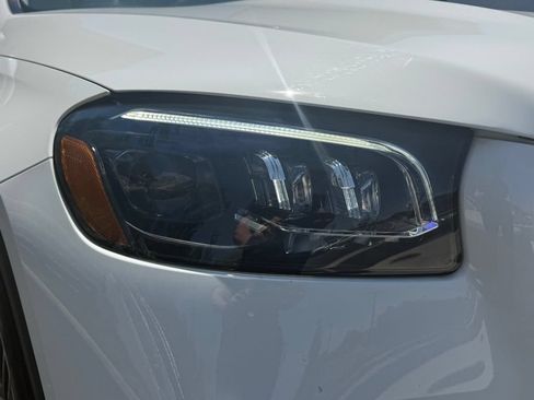 Used 2024 Mercedes-Benz GLS 450 4MATIC image 11