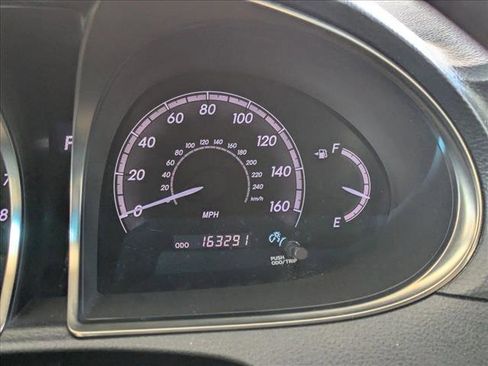 Used 2011 Toyota Avalon Limited image 11