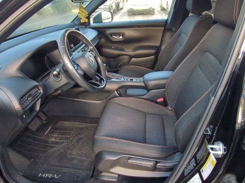 Used 2023 Honda HR-V Sport image 5