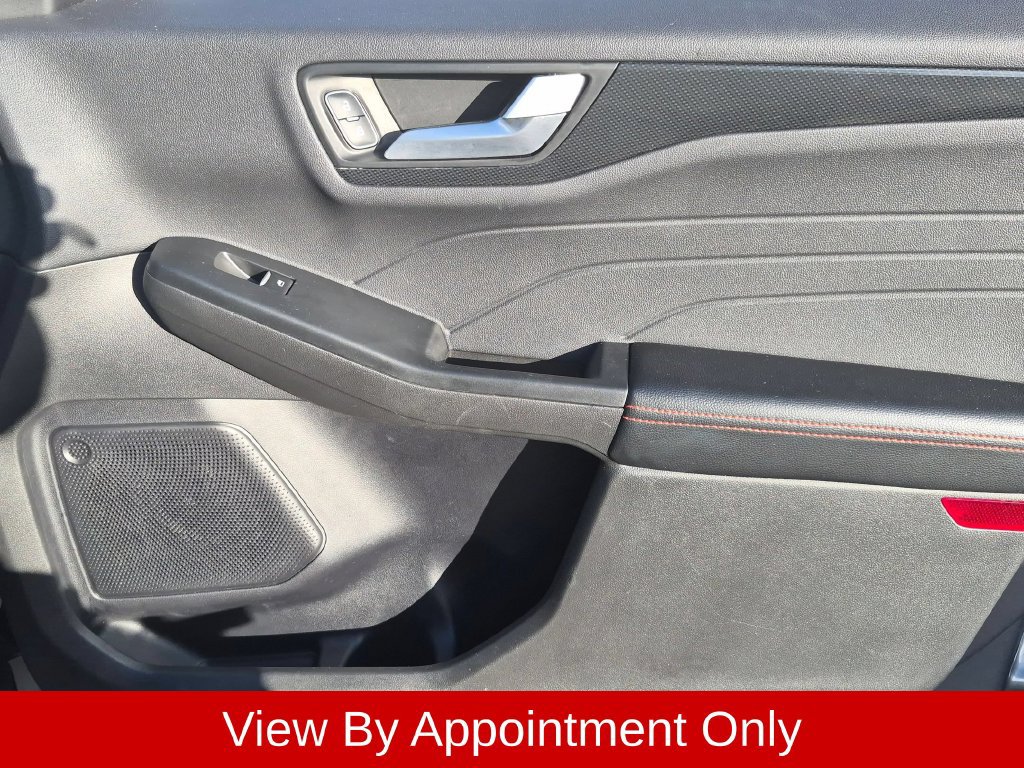 Used 2025 Ford Escape ST-Line AWD/4WD image 35