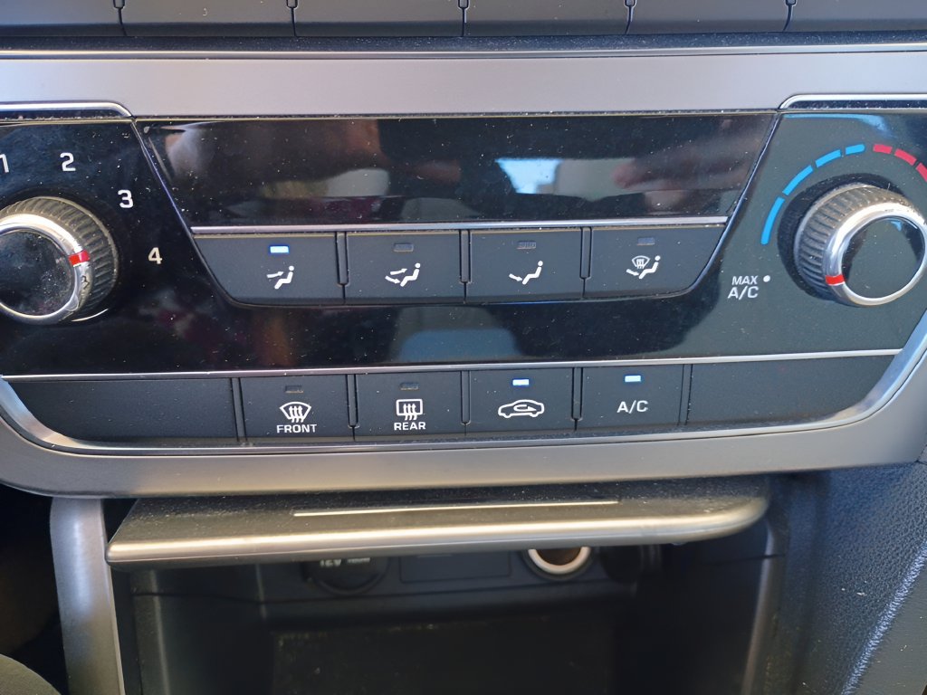 Used 2016 Hyundai Sonata SE FWD image 30