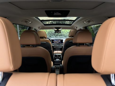 Used 2024 BMW X7 xDrive40i w/ Premium Package AWD/4WD image 8
