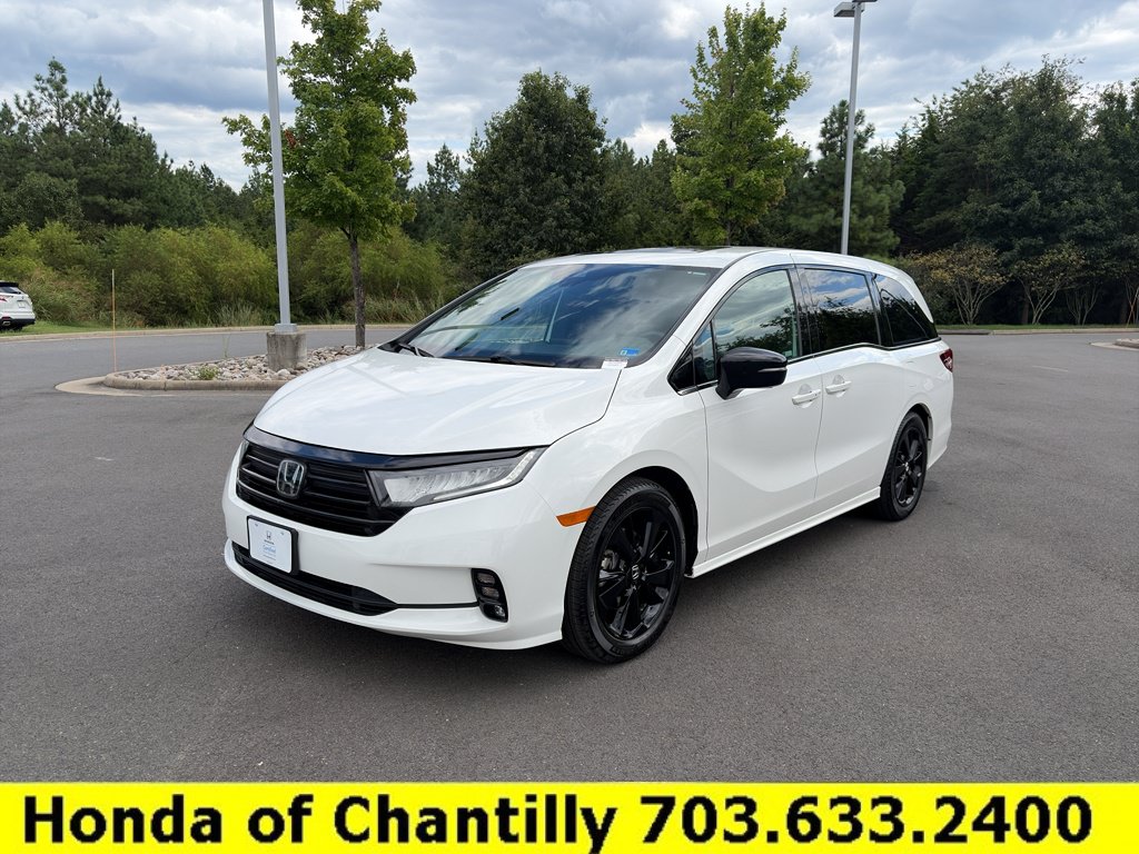 Certified 2023 Honda Odyssey Sport image 3