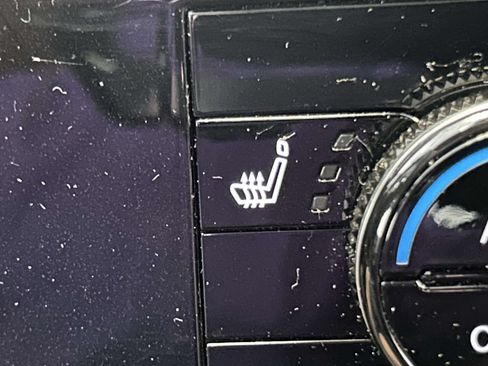 Used 2024 Nissan Pathfinder SV FWD image 22