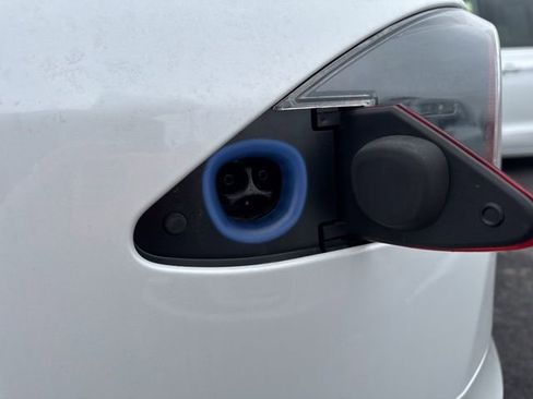 Used 2021 Tesla Model S Long Range Plus image 10