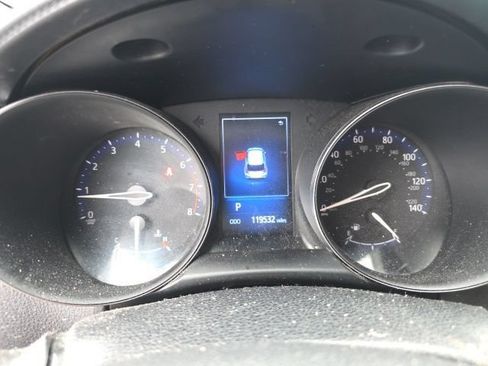 Used 2018 Toyota C-HR XLE FWD image 11