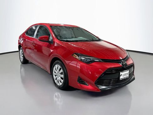 Used 2019 Toyota Corolla LE FWD image 3