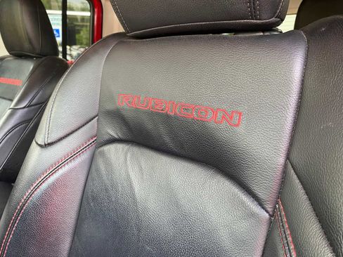 Used 2018 Jeep Wrangler Unlimited Rubicon AWD/4WD image 19