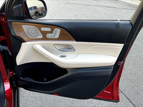 Used 2021 Mercedes-Benz GLE 350 4MATIC w/ Premium Package image 23