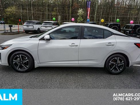 Used 2025 Nissan Sentra SV w/ All-Weather Package image 7