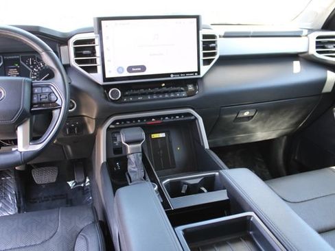 Used 2022 Toyota Tundra Limited AWD/4WD image 13