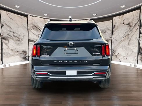 Used 2021 Kia Sorento EX w/ Panoramic Sunroof Package image 4