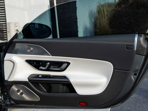 Used 2025 Mercedes-Benz AMG GT 63 image 26