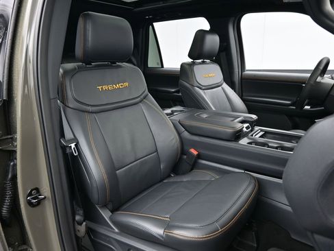New 2025 Ford Expedition Tremor image 33