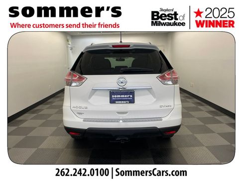 Used 2016 Nissan Rogue SV w/ SV Premium Package AWD/4WD image 4