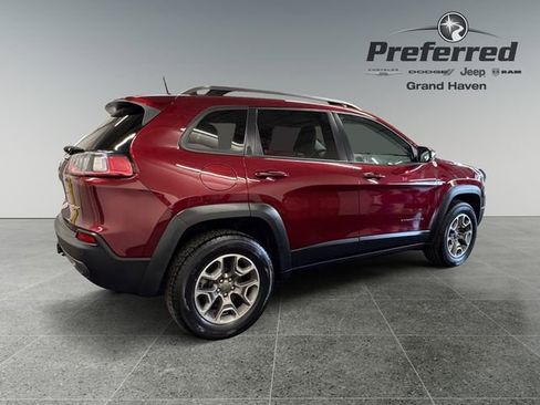 Used 2020 Jeep Cherokee Trailhawk w/ Cold Weather Group AWD/4WD image 19