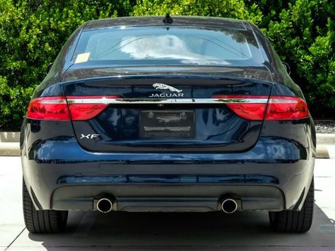 Used 2016 Jaguar XF Prestige RWD image 10