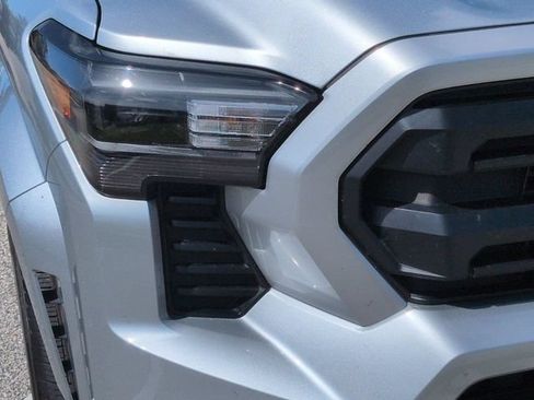 Used 2024 Toyota Tacoma SR5 AWD/4WD image 10