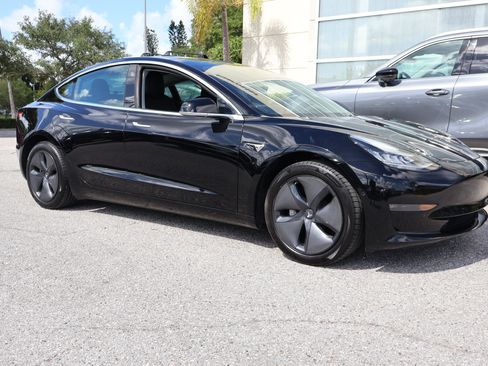 Used 2019 Tesla Model 3 Standard Range Plus RWD image 11