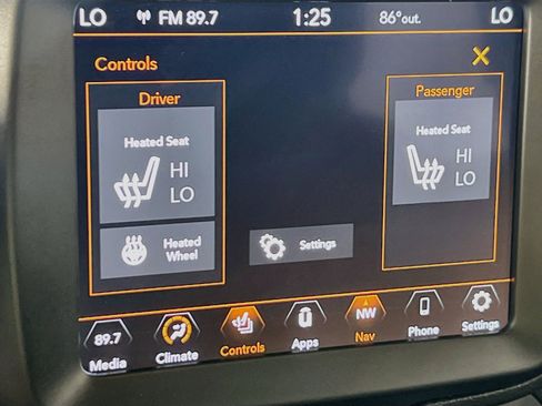 Used 2023 Jeep Renegade Altitude w/ Sun/Sound Group AWD/4WD image 20