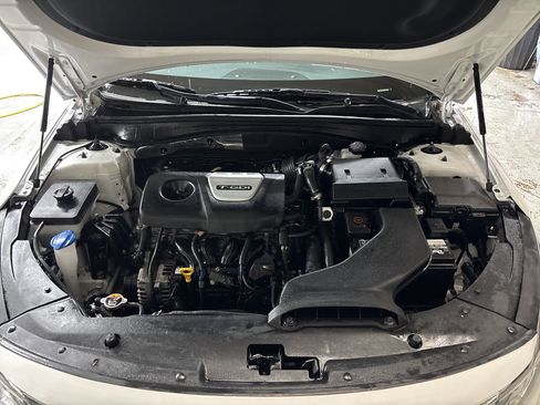 Used 2020 Kia Optima Premium FWD image 14