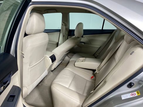 Used 2014 Toyota Camry XLE image 27