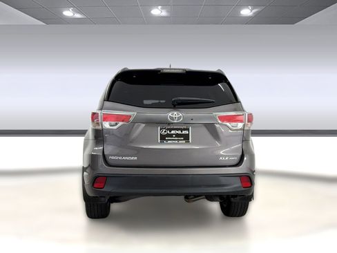 Used 2015 Toyota Highlander XLE AWD/4WD image 10