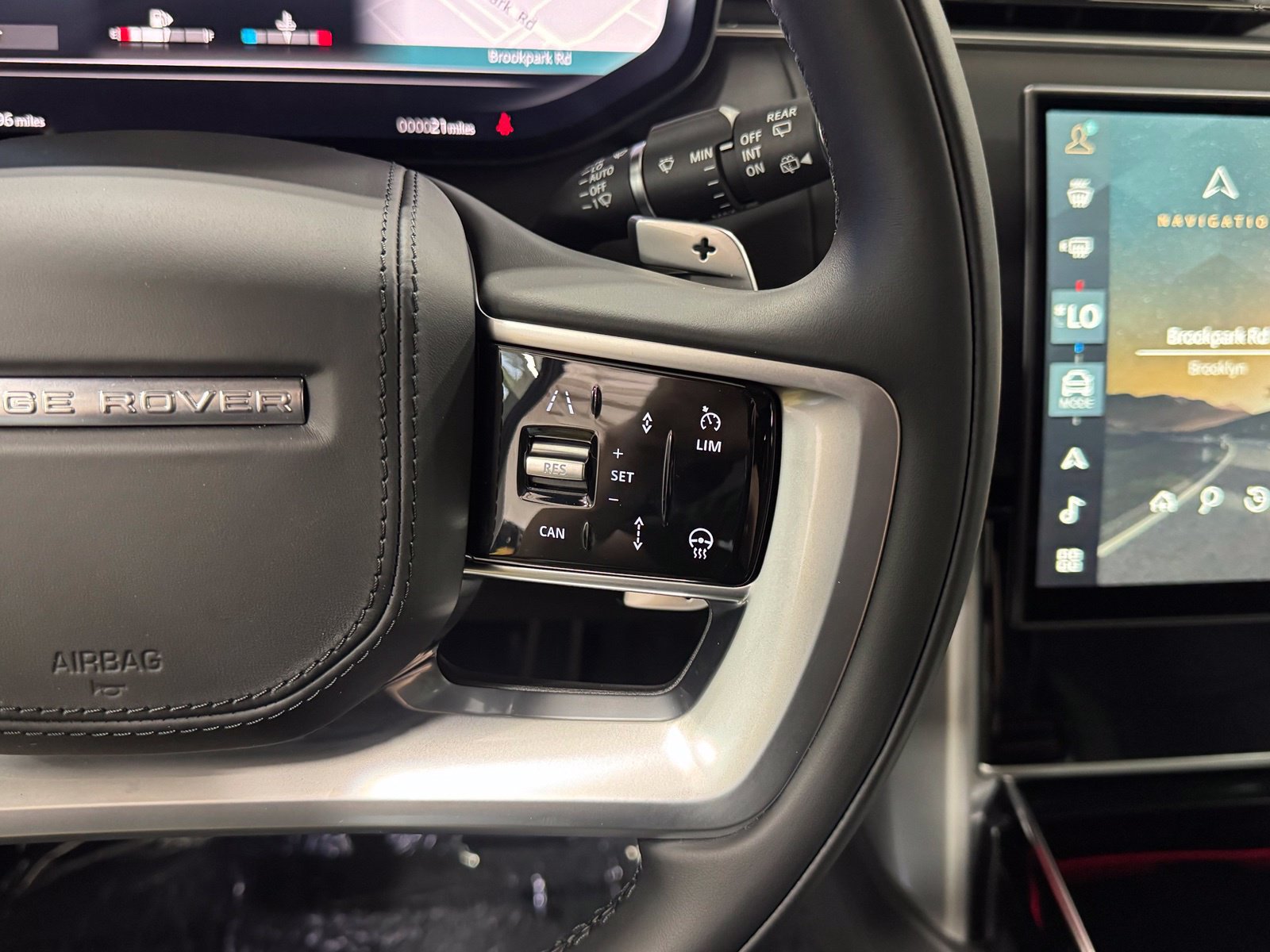 New 2026 Land Rover Range Rover SE AWD/4WD image 19