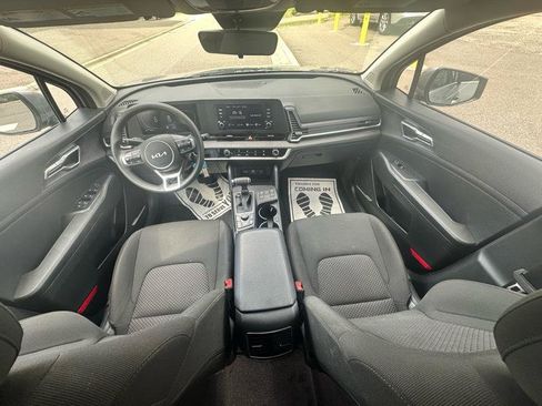 Used 2024 Kia Sportage LX AWD/4WD image 18