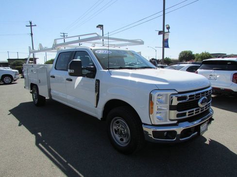 Used 2023 Ford F350 XL w/ XL Chrome Package RWD image 2