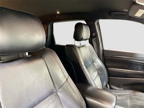 Used 2017 Jeep Grand Cherokee Altitude image 29