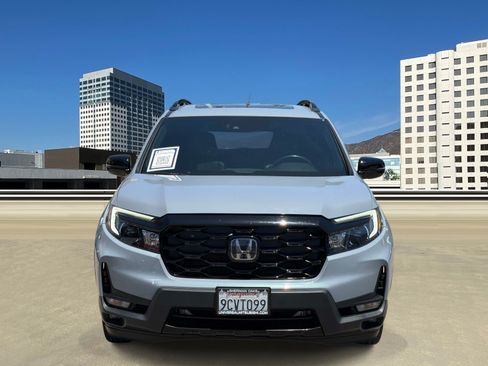 Used 2022 Honda Passport Elite image 2