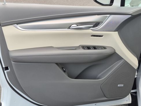Certified 2023 Cadillac XT5 Premium Luxury w/ LPO, Floor Liner Package AWD/4WD image 21