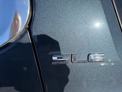 Used 2019 GMC Acadia SLE image 12