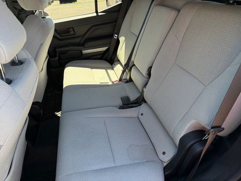 Used 2025 Toyota 4Runner SR5 AWD/4WD image 17